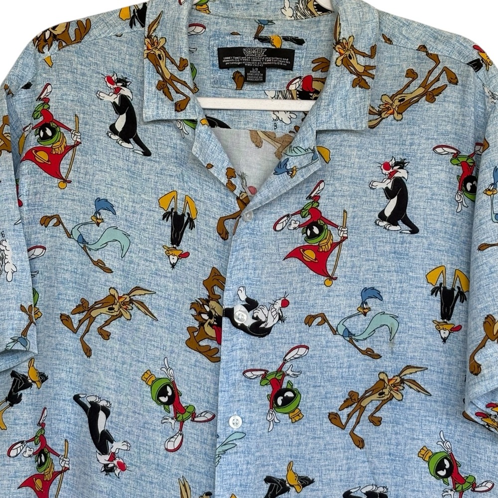 Classic Looney Tunes Characters Button Down Shirt Size L